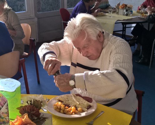 eten in het buurthuis buurtcentrum