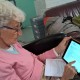 seniorwebhaarlem geeft tablet cursus in buurtcentrum samenmetdebuurt haarlem