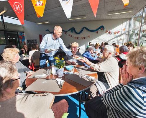 ETEN_BUURTHUIS_SAMENMETDE_BUURT_156409534 haarlemsdagblad 3 mei 2016