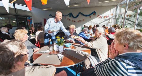 ETEN_BUURTHUIS_SAMENMETDE_BUURT_156409534 haarlemsdagblad 3 mei 2016